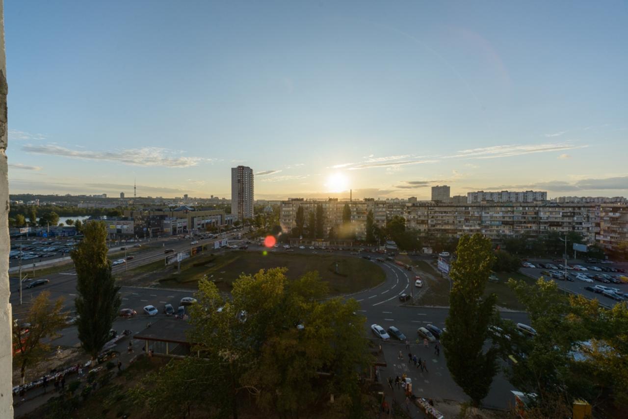 Obolonska Square * קייב